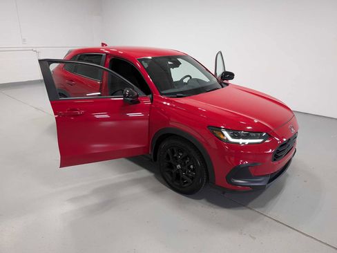Used 2024 Honda HR-V Sport image 16