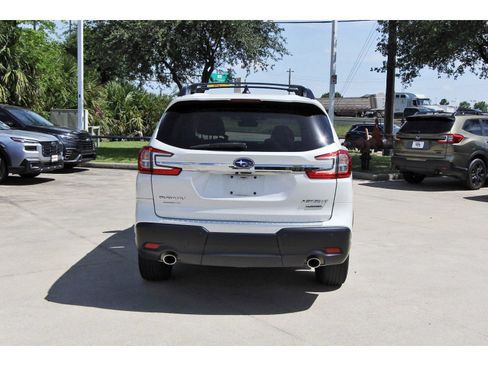 Used 2025 Subaru Ascent Limited AWD/4WD image 5