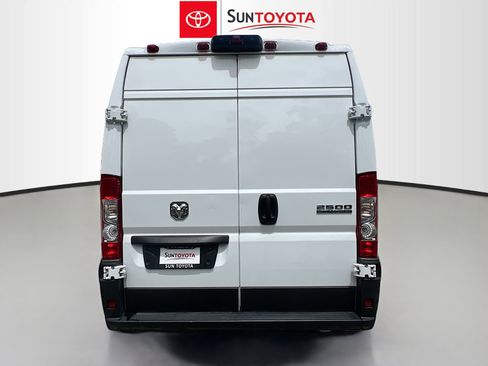 Used 2025 RAM ProMaster 2500 w/ Convenience Group image 5