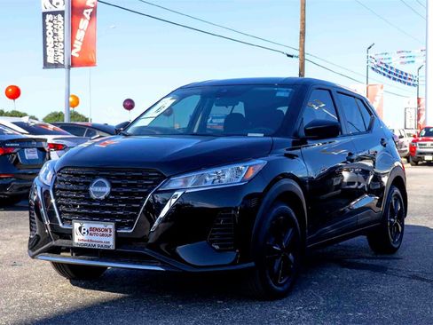 New 2025 Nissan Kicks Play S image 6