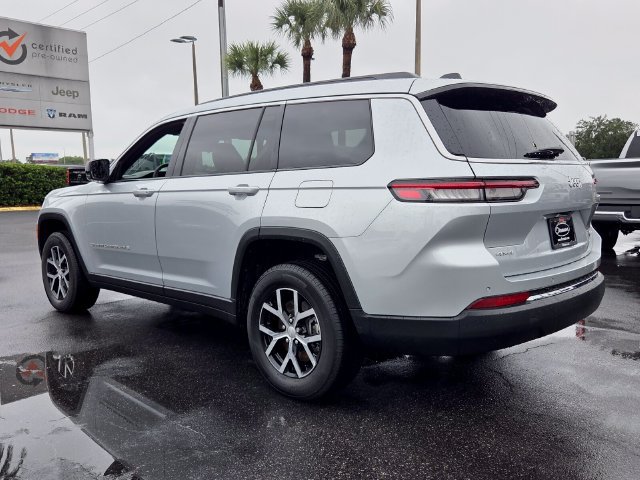 Used 2025 Jeep Grand Cherokee L Limited w/ Luxury Tech Group II AWD/4WD image 5