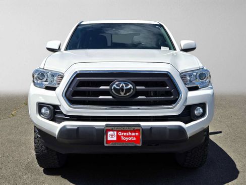 Certified 2021 Toyota Tacoma SR5 AWD/4WD image 10