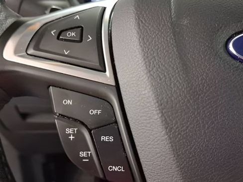 Used 2015 Ford Edge Titanium w/ Equipment Group 301A FWD image 31