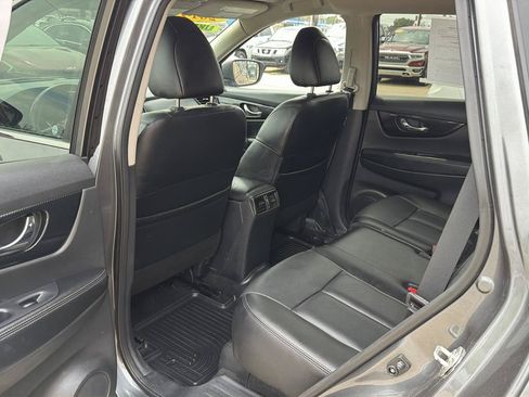 Used 2019 Nissan Rogue SL AWD/4WD image 34