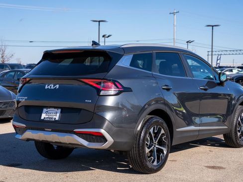 Used 2024 Kia Sportage EX image 7