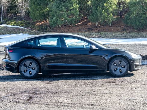 Used 2022 Tesla Model 3 Long Range image 8