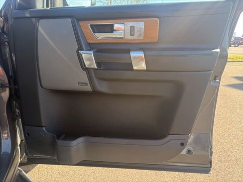 Used 2016 Land Rover LR4 HSE LUX image 28