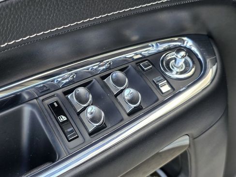 Used 2016 Rolls-Royce Ghost image 22