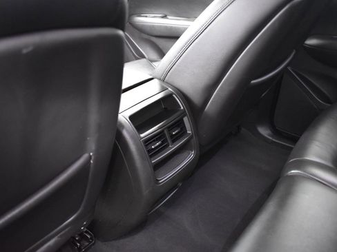 Used 2017 Cadillac XT5 Luxury image 23