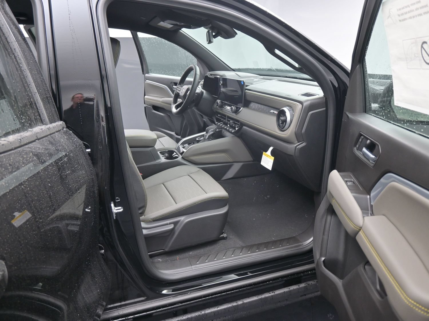 New 2026 Chevrolet Colorado ZR2 w/ Technology Package AWD/4WD image 27
