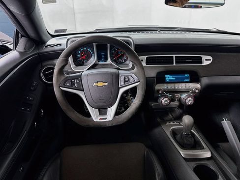 Used 2015 Chevrolet Camaro Z/28 RWD image 22