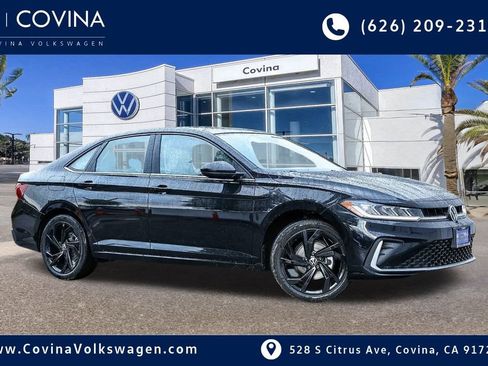 New 2026 Volkswagen Jetta SE image 1