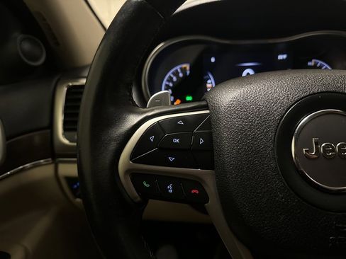 Used 2017 Jeep Grand Cherokee Limited w/ Trailer Tow Group IV image 26