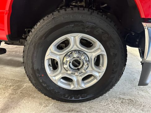 New 2025 Ford F350 XLT image 32