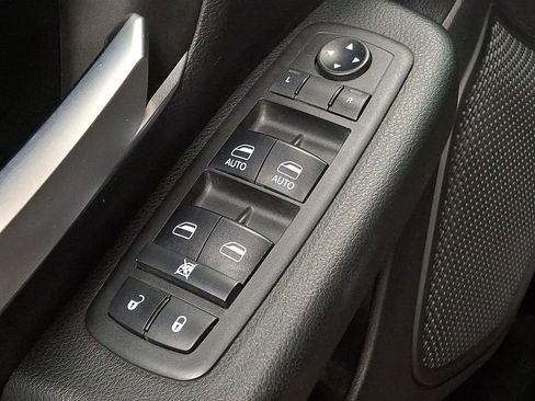Used 2019 RAM 1500 Big Horn AWD/4WD image 24