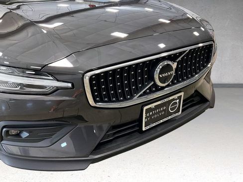 Used 2025 Volvo V60 B5 Cross Country Plus AWD/4WD image 34