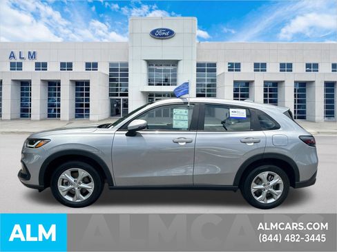 Used 2023 Honda HR-V LX image 9