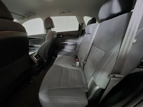 Used 2017 Kia Sorento LX image 28