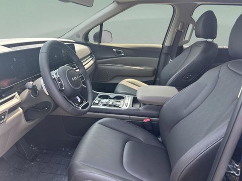 New 2025 Kia Carnival SX FWD image 12