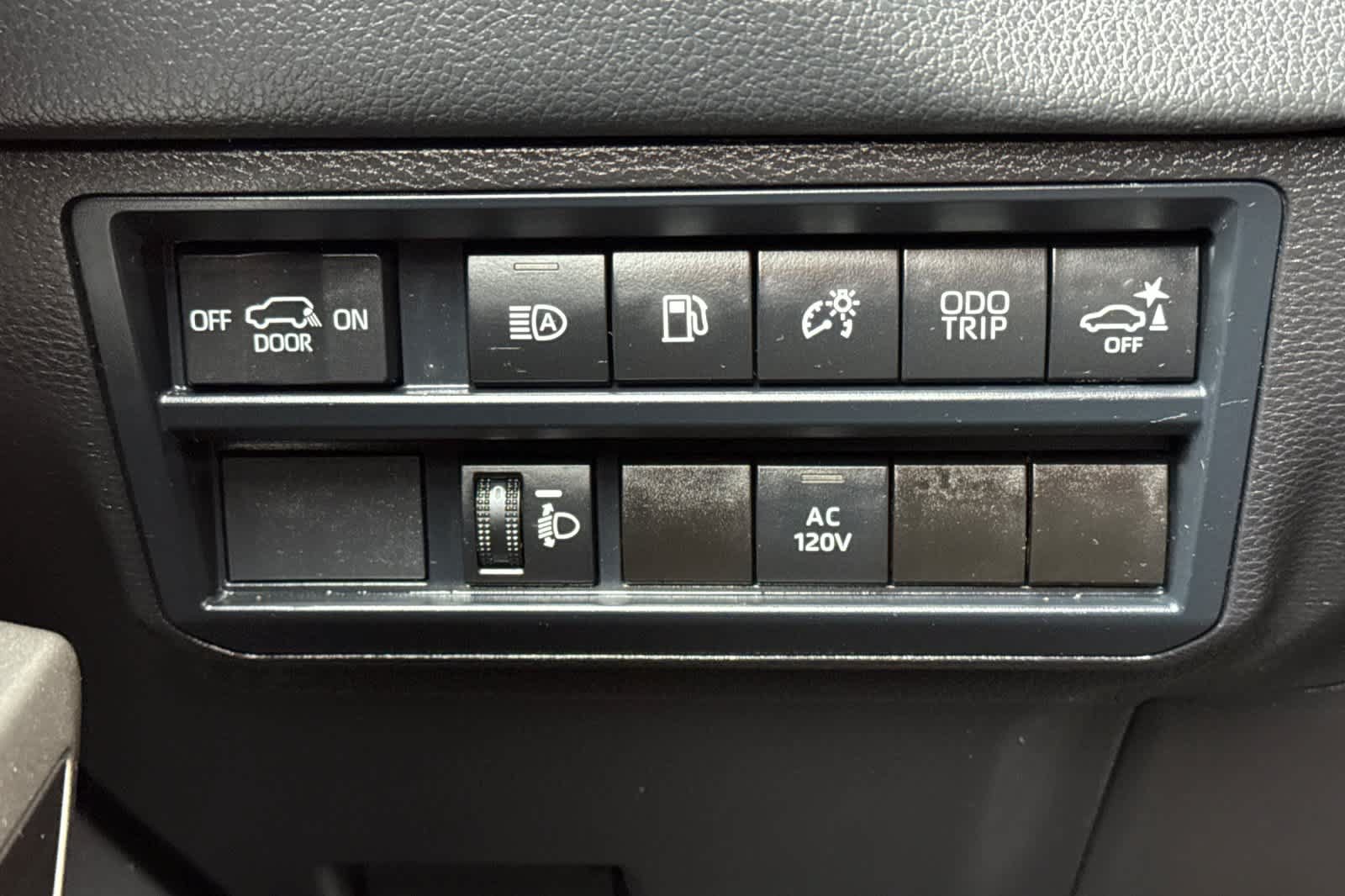 Certified 2026 Toyota Sequoia SR5 w/ SR5 Premium Package AWD/4WD image 31