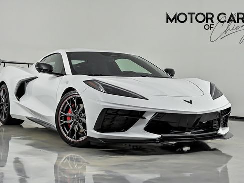 Used 2025 Chevrolet Corvette Stingray Preferred Cpe w/ 2LT RWD image 1