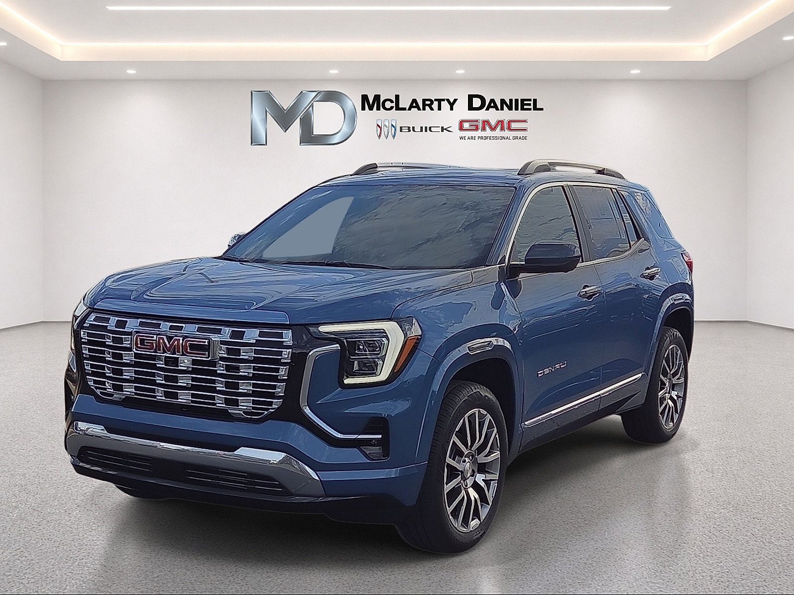 New 2027 GMC Terrain Denali w/ LPO, Floor Liner Package AWD/4WD image 2