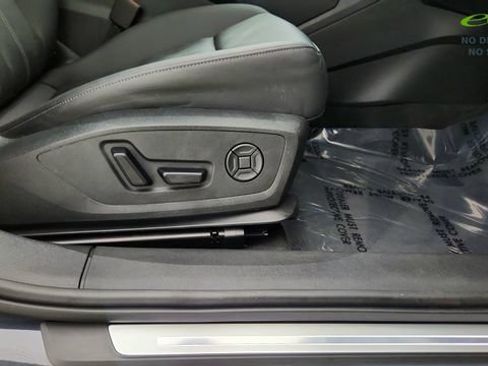 Used 2025 Audi A6 e-tron Premium Plus w/ Premium Plus RWD image 25