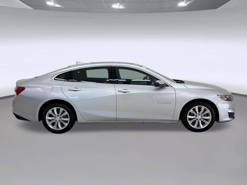 Used 2021 Chevrolet Malibu LT FWD image 8