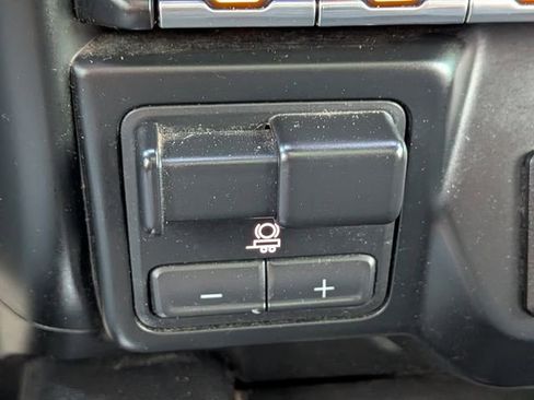 Used 2019 Chevrolet Silverado 1500 High Country w/ Technology Package AWD/4WD image 31