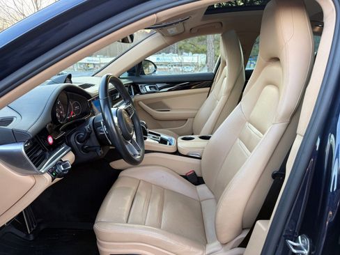 Used 2018 Porsche Panamera 4S image 33