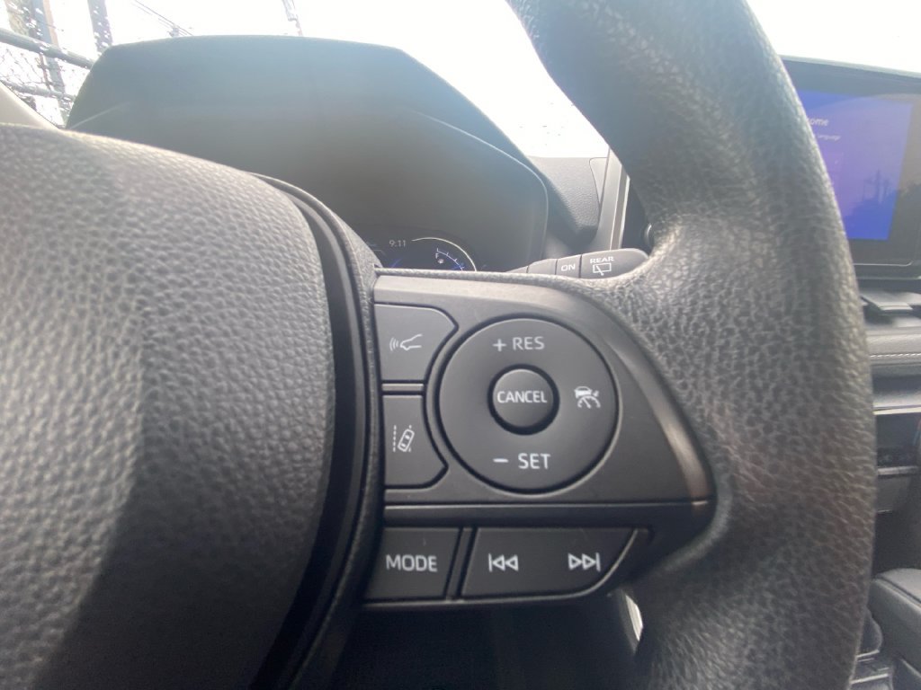 Used 2024 Toyota RAV4 XLE AWD/4WD image 20