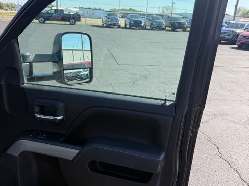 Used 2015 Chevrolet Silverado 2500 LT w/ LT Convenience Package image 8