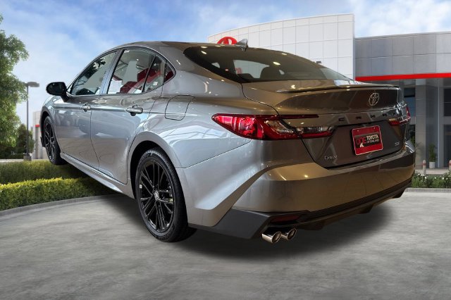 Used 2026 Toyota Camry SE w/ Convenience Package FWD image 6