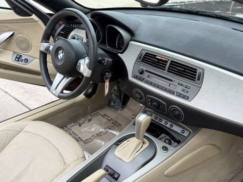 Used 2004 BMW Z4 3.0i RWD image 33