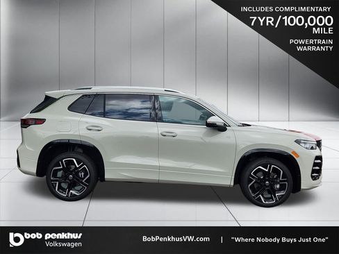 New 2026 Volkswagen Tiguan SEL R-Line AWD/4WD image 24