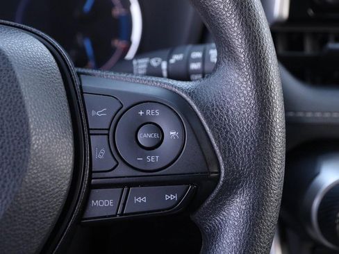 Used 2025 Toyota RAV4 XLE image 12