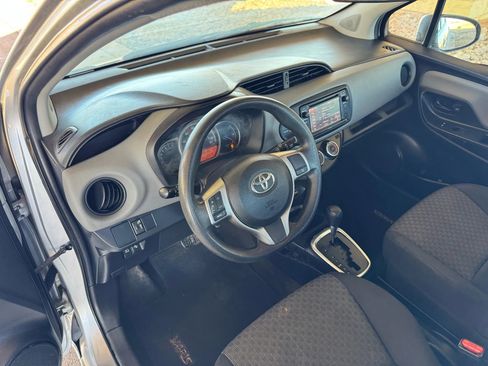 Used 2017 Toyota Yaris L image 10