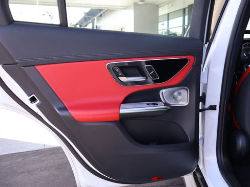 Certified 2024 Mercedes-Benz GLC 43 AMG 4MATIC image 17