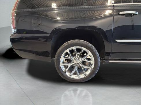 Used 2019 Cadillac Escalade ESV Platinum AWD/4WD image 21