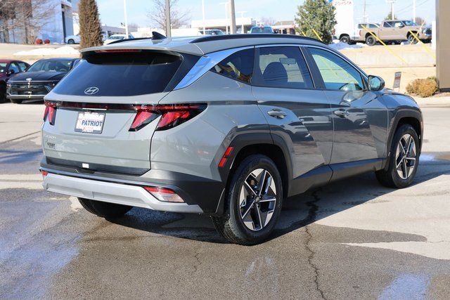 New 2026 Hyundai Tucson SEL Plus FWD image 3
