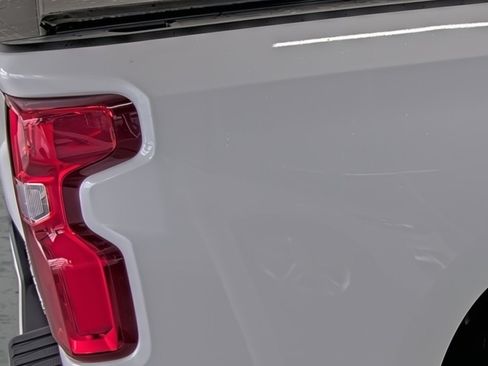 Certified 2023 Chevrolet Silverado 1500 High Country w/ High Country Premium Package AWD/4WD image 13