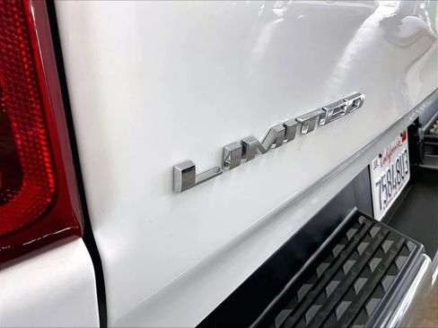 Used 2023 RAM 1500 Limited AWD/4WD image 11