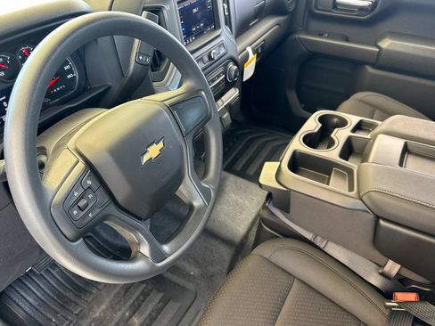 Used 2026 Chevrolet Silverado 1500 W/T AWD/4WD image 10