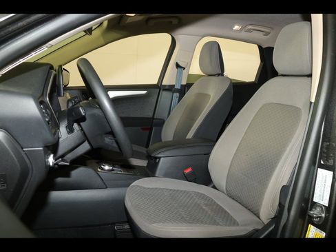 Used 2020 Ford Escape SE FWD image 21
