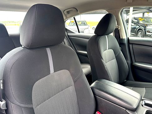 Used 2025 Nissan Sentra SV FWD image 25