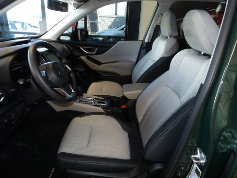 Used 2023 Subaru Forester AWD/4WD image 25