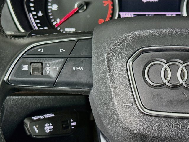 Used 2023 Audi Q5 2.0T Premium w/ Convenience Package AWD/4WD image 11