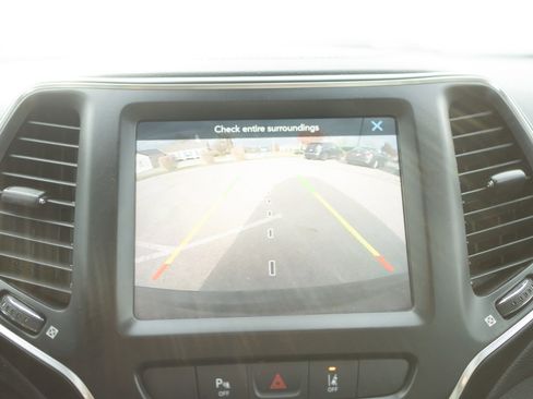 Used 2021 Jeep Cherokee Latitude Lux 80th Anniv w/ Quick Order Package 26U 80TH image 8