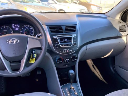 Used 2015 Hyundai Accent GLS image 6