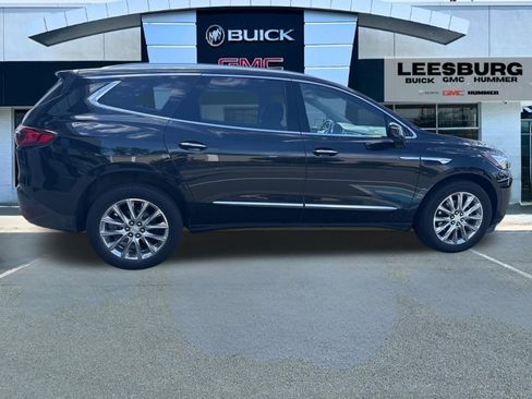 Used 2018 Buick Enclave Premium w/ Experience Buick Package AWD/4WD image 8